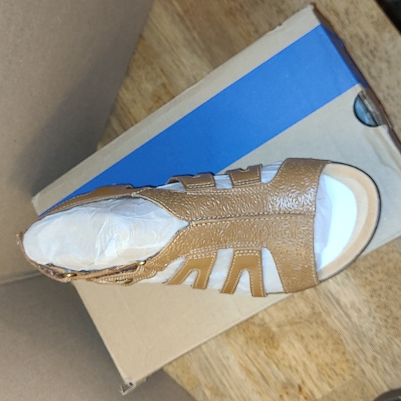 Clarks April Belle Tan Leather Sandals Women Size 8 - Picture 4 of 11